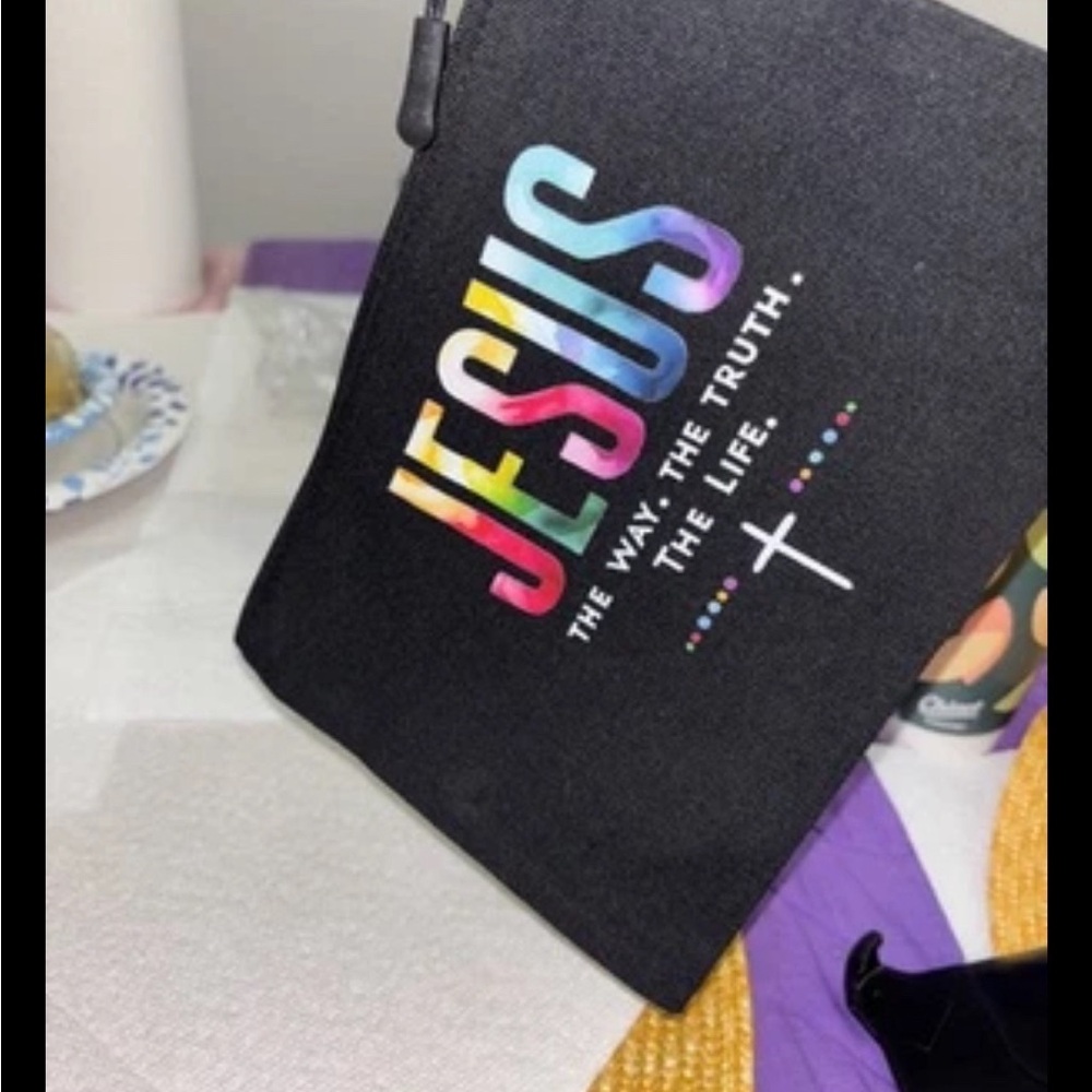 Black Pouch /Wristlet with Colorful JESUS - NWT - Picture 3 of 4